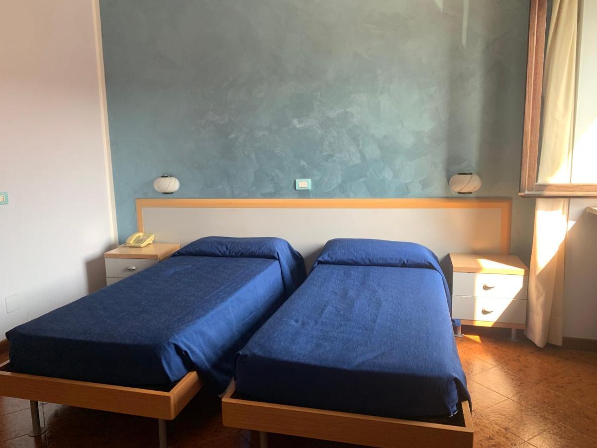 Aquila Nera Di Tony Hotel Ivrea Ngoại thất bức ảnh